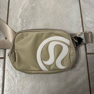 Lululemon Limited Edition Everywhere Belt Bag 1L
